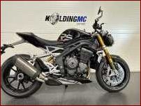Triumph Speed Triple - En legendarisk motorcykel med kraft og stil | Motorcykelnyheder